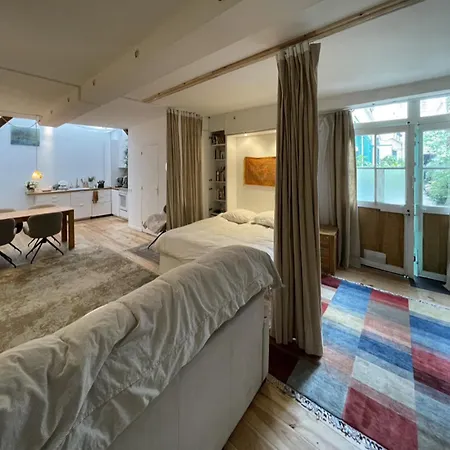 Eleusis-paris Apartment